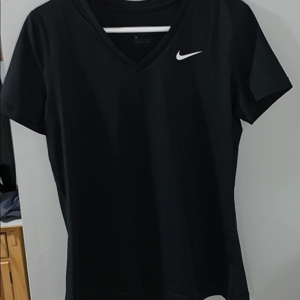 Black nike dryfit shirt